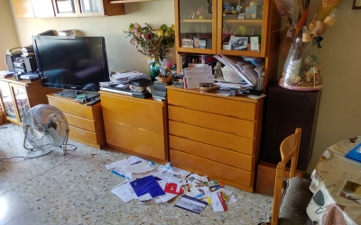 Interior del domicili del carrer Romeu després del registre de la Guàrdia Civil | Pere Gallifa